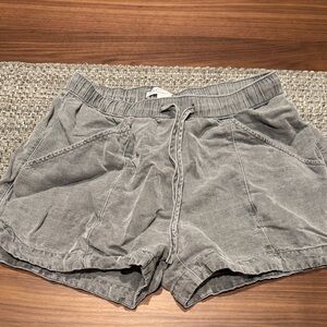 C & C California linen shorts